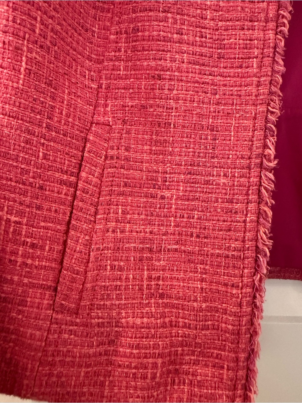 Banana Republic Nova Fides Italian Fabric Pink Tweed Jacket — Size 6 - Picture 4 of 6